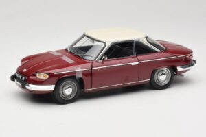 Panhard 24 CT Rot Solido 1:18 1832500 Metall