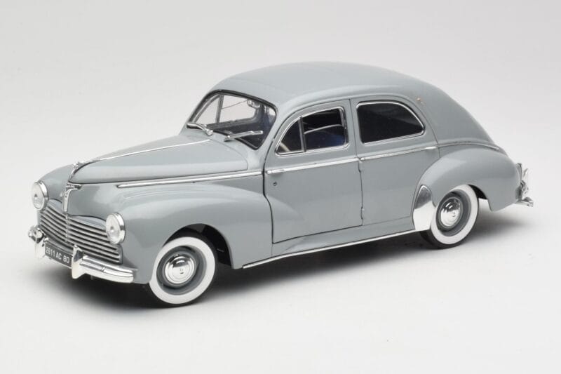 Peugeot 203 Gris Clair Solido 1:18 8145 Metall