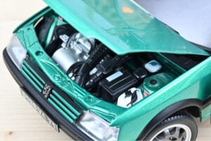 Peugeot 205 GTi Griffe Mit Glasschiebedach Grün Norev 1:18 184847 Metall – Bild 3 von 3
