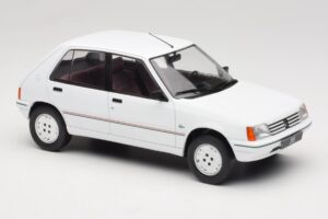 Peugeot 205 Weiss MCG 1:18 MCG18493 Metall – Bild 4 von 6