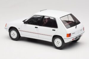 Peugeot 205 Weiss MCG 1:18 MCG18493 Metall – Bild 5 von 6
