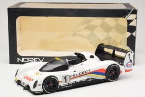 Peugeot 905 Evo 1B Group C #1 Peugeot Talbot Sport D. Warwick / Y. Dalmas / M. Blundell 24 Hours of Le Mans Winner 1992 Norev – Bild 6 von 6
