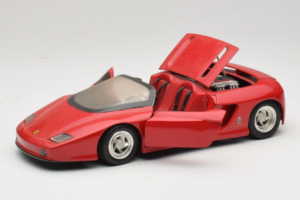 Pininfarina Mythos Rot Revell 1:18 8806 Metall – Bild 2 von 8