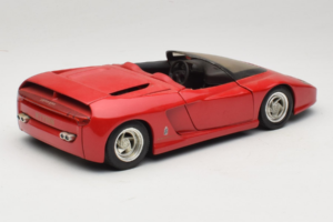 Pininfarina Mythos Rot Revell 1:18 8806 Metall – Bild 3 von 8