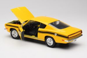 Plymouth Barracuda Gelb Road Legends 1:18 92178 Metall – Bild 5 von 8