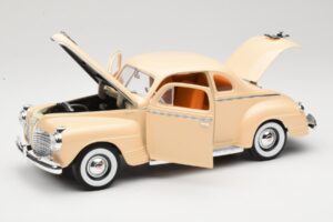 Plymouth Coupe Beige Road Signature 1:18 92398 Metall – Bild 2 von 8