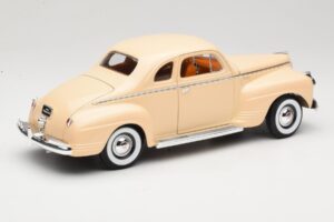 Plymouth Coupe Beige Road Signature 1:18 92398 Metall – Bild 3 von 8