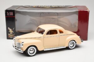 Plymouth Coupe Beige Road Signature 1:18 92398 Metall – Bild 8 von 8