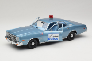 Plymouth Fury Beverly Hills PD Blau GreenLight 1:18 19069 Metall – Bild 2 von 8