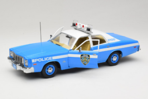 Plymouth Fury Police Pursuit New York Police Department GreenLight 1:18 19043 Metall – Bild 2 von 8