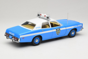 Plymouth Fury Police Pursuit New York Police Department GreenLight 1:18 19043 Metall – Bild 3 von 8