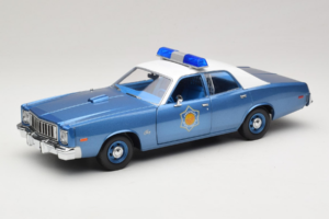 Plymouth Fury Police Pursuit Smokey and the Bandit GreenLight 1:18 19044 Metall