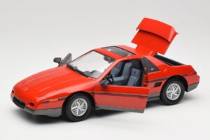 Pontiac Fiero GT Rot Road Signature 1:18 92588 Metall – Bild 2 von 8