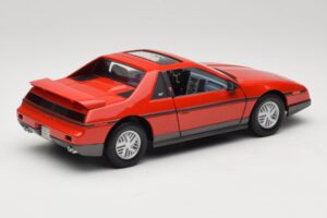Pontiac Fiero GT Rot Road Signature 1:18 92588 Metall – Bild 3 von 8