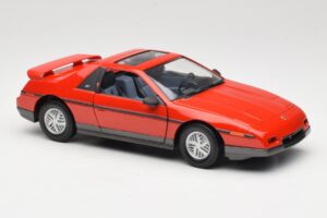 Pontiac Fiero GT Rot Road Signature 1:18 92588 Metall – Bild 6 von 8