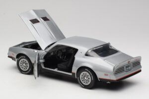 Pontiac Firebird Formula Silber ERTL 1:18 33514 Metall – Bild 5 von 8