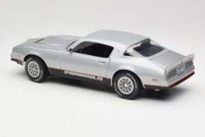 Pontiac Firebird Formula Silber ERTL 1:18 33514 Metall – Bild 7 von 8