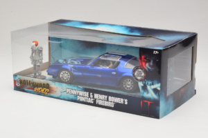 Pontiac Firebird Pennywise With Figure Jada 1:24 31118 Metall – Bild 3 von 3