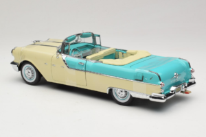Pontiac Star Chief I Love Lucy Nautilus Blue Weiss Sun Star 1:18 5057 Metall – Bild 6 von 7