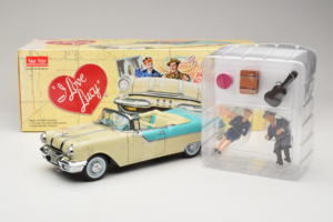 Pontiac Star Chief I Love Lucy Nautilus Blue Weiss Sun Star 1:18 5057 Metall – Bild 7 von 7