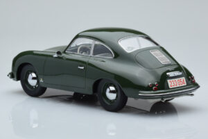 Porsche 356 Grün Norev 1:18 187453 Metall – Bild 5 von 6