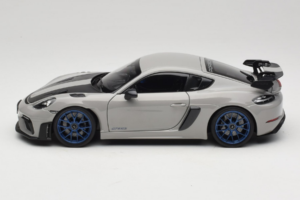 Porsche 718 Cayman 982 GT4 RS Weissach Package Chalk Norev 1:18 187253 Metall – Bild 4 von 8