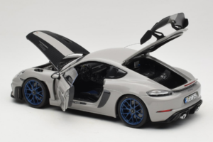 Porsche 718 Cayman 982 GT4 RS Weissach Package Chalk Norev 1:18 187253 Metall – Bild 5 von 8