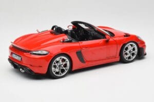 Porsche 718 Spyder RS Guards Red Norev 1:18 187271 Metall – Bild 3 von 8