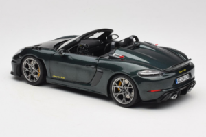 Porsche 718 Spyder RS Weissach Pack Forest Green Norev 1:18 187272 Metall – Bild 7 von 8