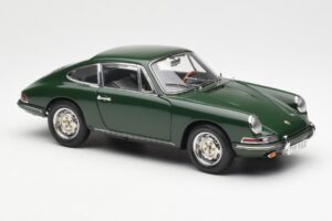 Porsche 901 Grün CMC 1:18 M-067B Metall – Bild 4 von 6