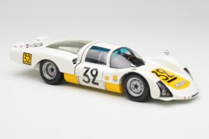 Porsche 906LH #32 Porsche System Engineering G. Schutz / P. De Klerk 24 Hours of Le Mans 1966 Minichamps 1:18 100666132 Metal – Bild 6 von 8
