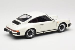 Porsche 911 930 Carrera 3.2 Grand Prix White Minichamps 1:18 100063024 Metall – Bild 3 von 8
