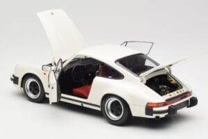 Porsche 911 930 Carrera 3.2 Grand Prix White Minichamps 1:18 100063024 Metall – Bild 5 von 8