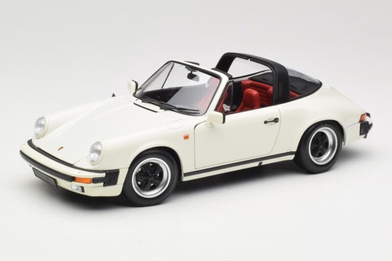 Porsche 911 930 Carrera Targa 3.2 Grand Prix White Minichamps 1:18 100063062 Metall