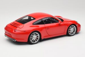 Porsche 911 991 Carrera S Guards Rot Minichamps 1:18 100061020 Metall – Bild 3 von 8