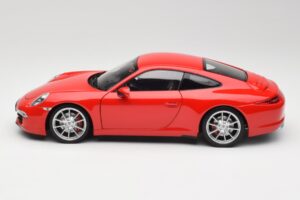Porsche 911 991 Carrera S Guards Rot Minichamps 1:18 100061020 Metall – Bild 4 von 8