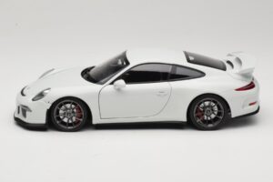 Porsche 911 991 GT3 Weiss Mit Silbernen Felgen Minichamps 1:18 113062721 Metall – Bild 4 von 8