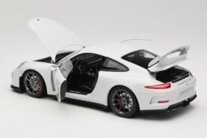 Porsche 911 991 GT3 Weiss Mit Silbernen Felgen Minichamps 1:18 113062721 Metall – Bild 5 von 8