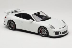 Porsche 911 991 GT3 Weiss Mit Silbernen Felgen Minichamps 1:18 113062721 Metall – Bild 6 von 8