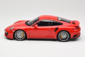 Porsche 911 991 Turbo S Guards Red Minichamps 1:18 110067122 Metall – Bild 4 von 8