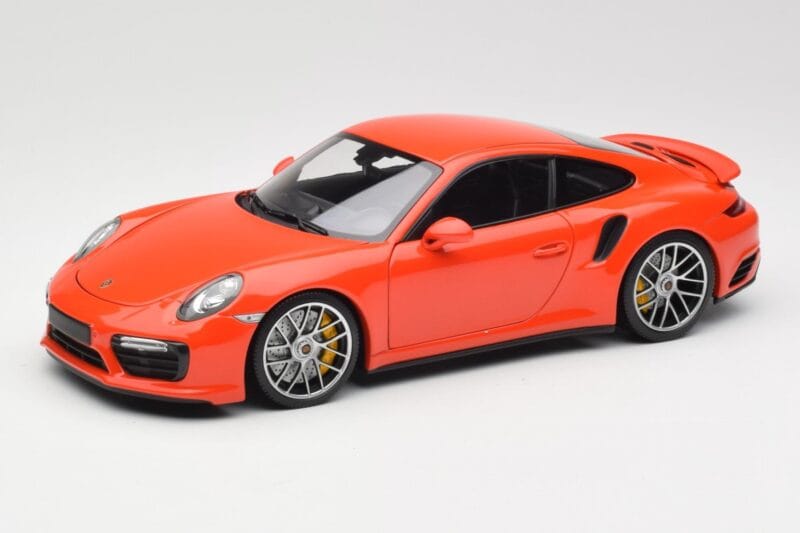 Porsche 911 991 Turbo S Lava Orange Minichamps 1:18 110067120 Metall