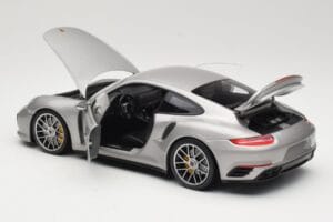 Porsche 911 991 Turbo S Silber Minichamps 1:18 113067126 Metall – Bild 5 von 8