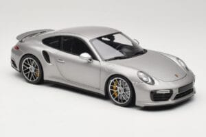 Porsche 911 991 Turbo S Silber Minichamps 1:18 113067126 Metall – Bild 6 von 8