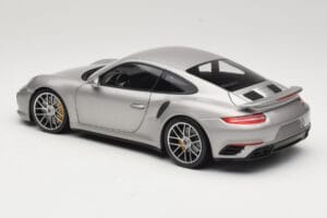 Porsche 911 991 Turbo S Silber Minichamps 1:18 113067126 Metall – Bild 7 von 8