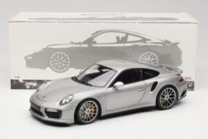 Porsche 911 991 Turbo S Silber Minichamps 1:18 113067126 Metall – Bild 8 von 8