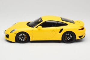 Porsche 911 991 Turbo S Gelb Mit Schwarzen Felgen Minichamps 1:18 110062321 Metall – Bild 4 von 8