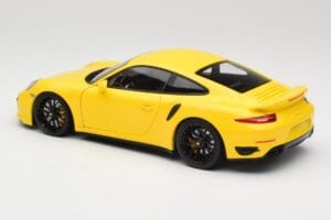 Porsche 911 991 Turbo S Gelb Mit Schwarzen Felgen Minichamps 1:18 110062321 Metall – Bild 7 von 8