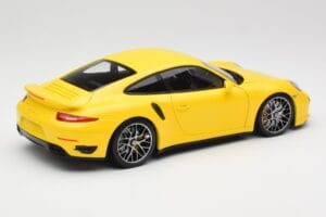 Porsche 911 991 Turbo S Gelb Mit Silbernen Felgen Minichamps 1:18 110062322 Metall – Bild 3 von 8