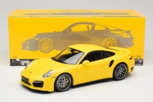 Porsche 911 991 Turbo S Gelb Mit Silbernen Felgen Minichamps 1:18 110062322 Metall – Bild 8 von 8