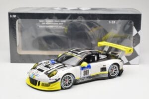 Porsche 911 991.1 GT3 R #911 Manthey Racing N. Tandy / E. Bamber 24h Nürburgring 2016 Minichamps 1:18 155166911 Metall – Bild 6 von 6
